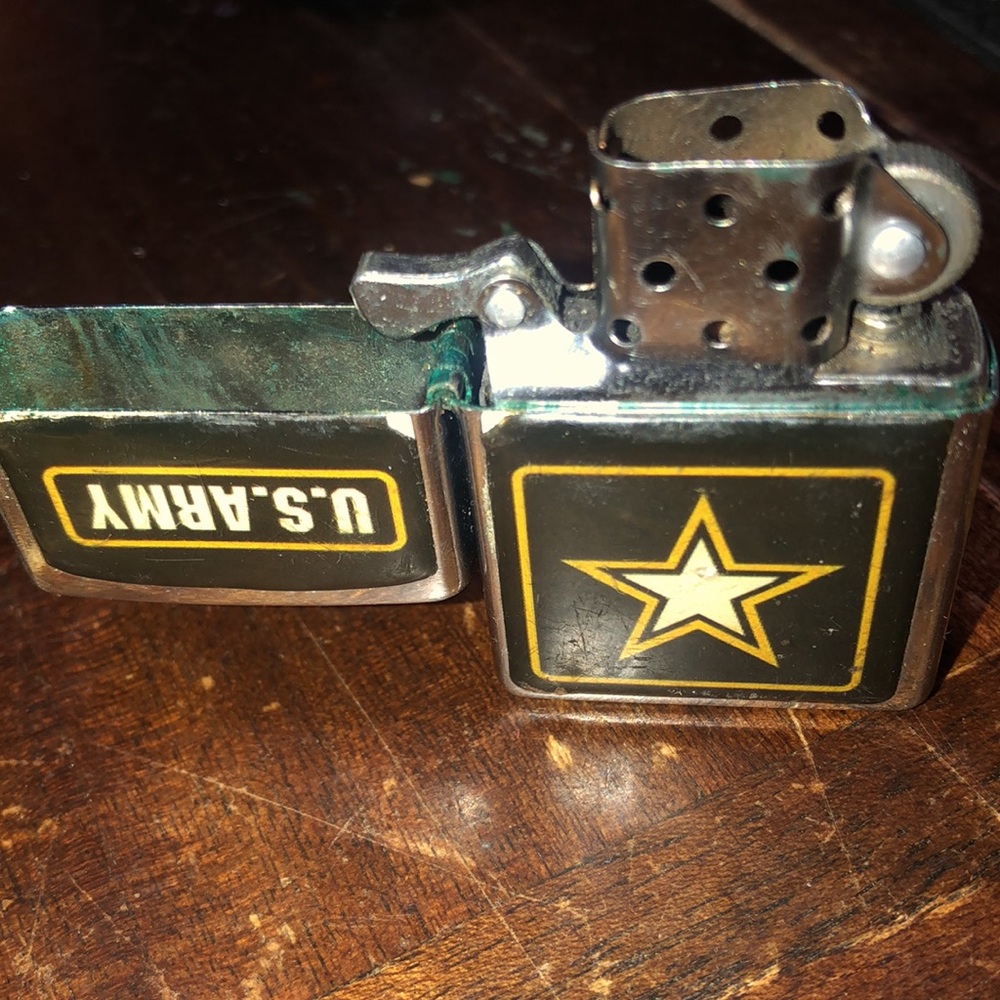 U.S. ARMY LIGHTER - Picture 4 of 4